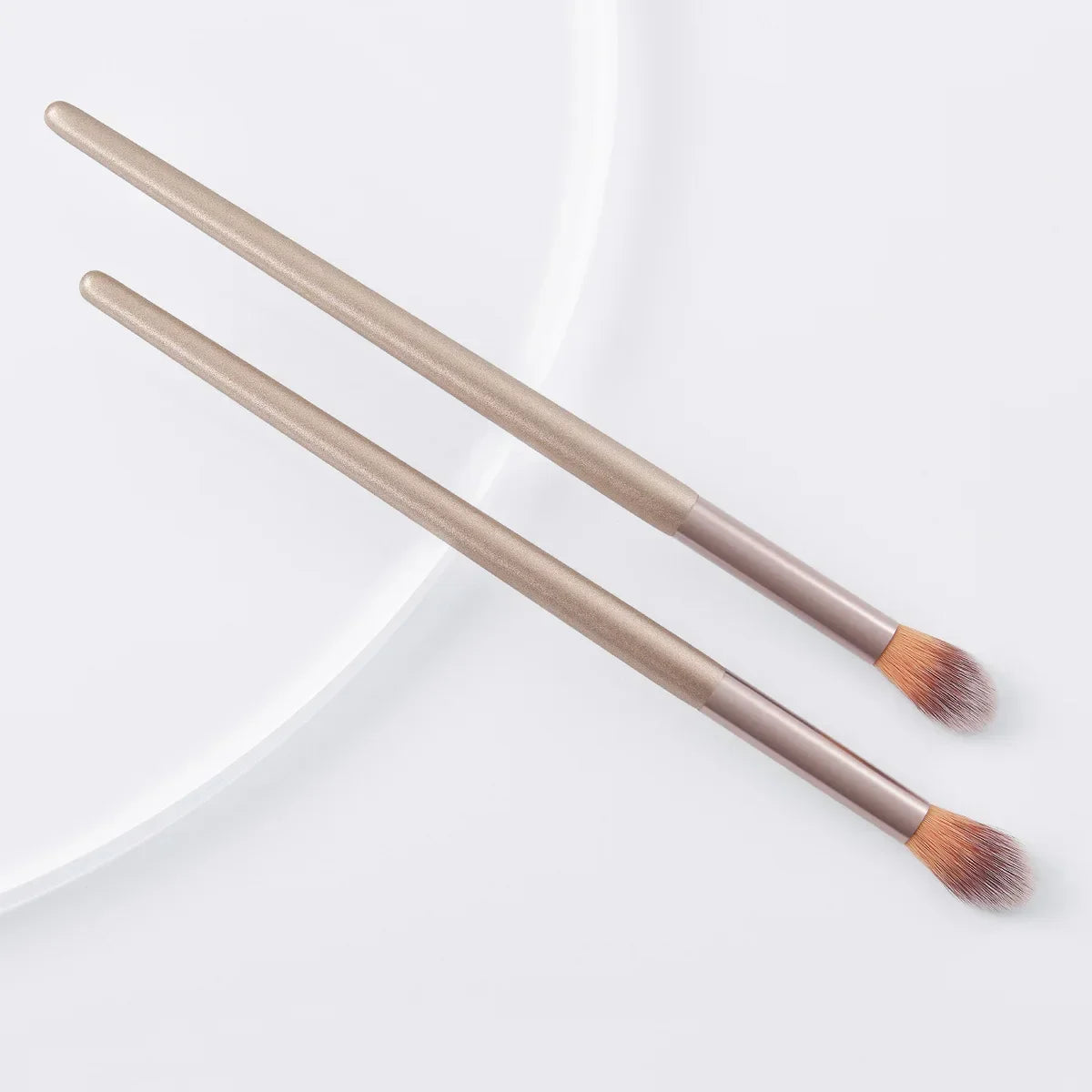 2Pcs Makeup Brushes - Nose Shadow, Highlighting, Blending, Smudge, Shader Brush Kit - Beauty & Beyond