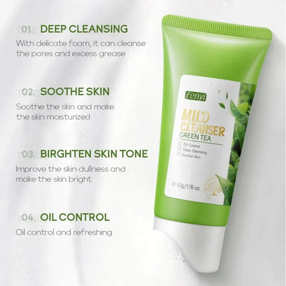 Vitamin C Facial Cleanser – Moisturizing & Anti-Acne | Blackhead Removing Skincare Face Wash Foam