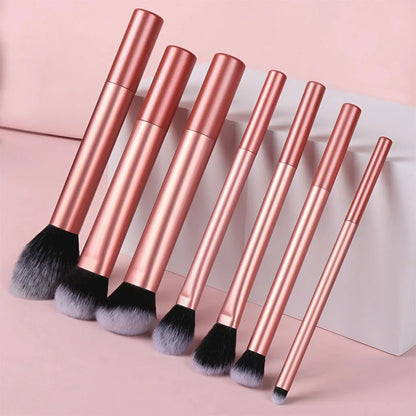 Kit de 7/8 brochas de maquillaje de pelo sintético suave para base, rubor, sombra de ojos y más.