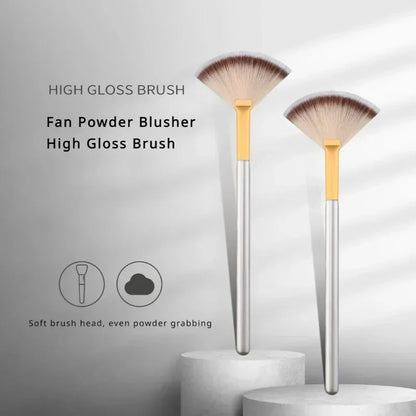 New Fan Facial Brush - Soft, Portable Mask Brush, Cosmetic Tool for Women & Girls