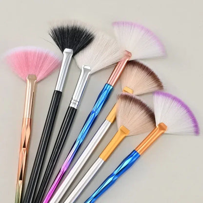 New Fan Facial Brush - Soft, Portable Mask Brush, Cosmetic Tool for Women & Girls