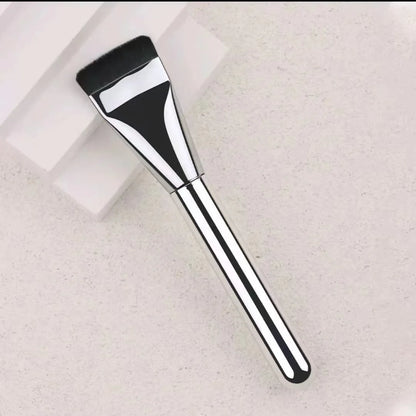 New Korean Foundation Brush - Ultra-Thin, One-Line Mask, Primer & Concealer Brush