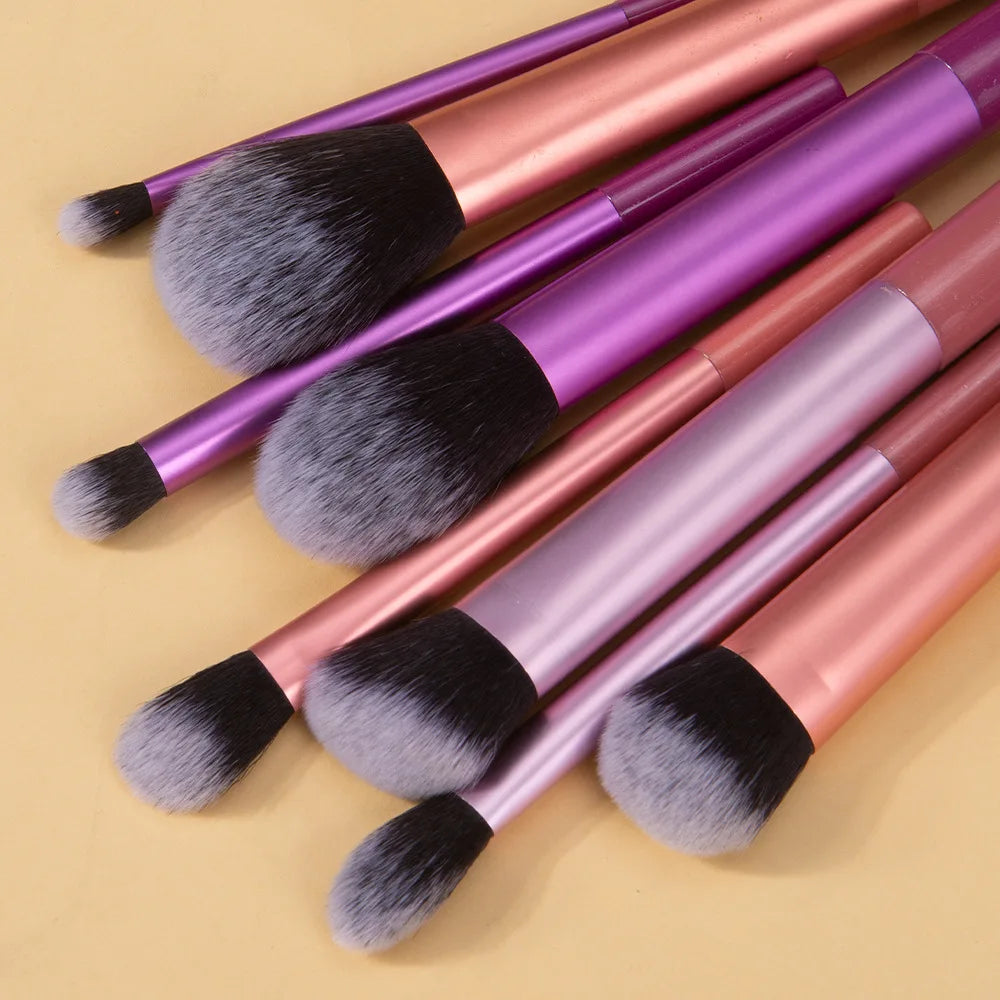 Kit de 7/8 brochas de maquillaje de pelo sintético suave para base, rubor, sombra de ojos y más.