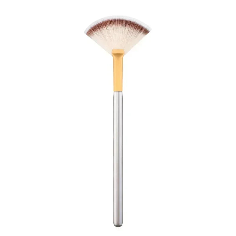 New Fan Facial Brush - Soft, Portable Mask Brush, Cosmetic Tool for Women & Girls