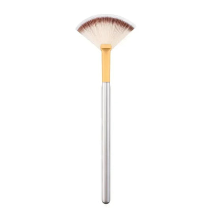 New Fan Facial Brush - Soft, Portable Mask Brush, Cosmetic Tool for Women & Girls