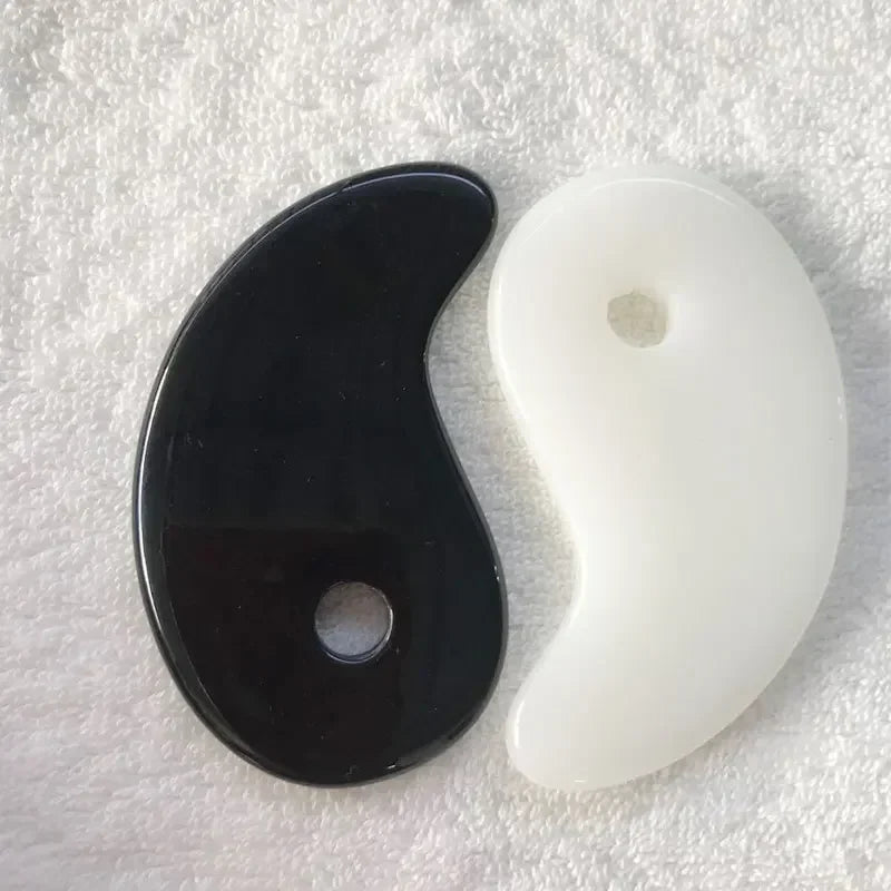 1PC Heart-Shaped Gua Sha Massager - Beeswax Scraper for Face, Spa & Acupuncture Tool - Beauty & Beyond